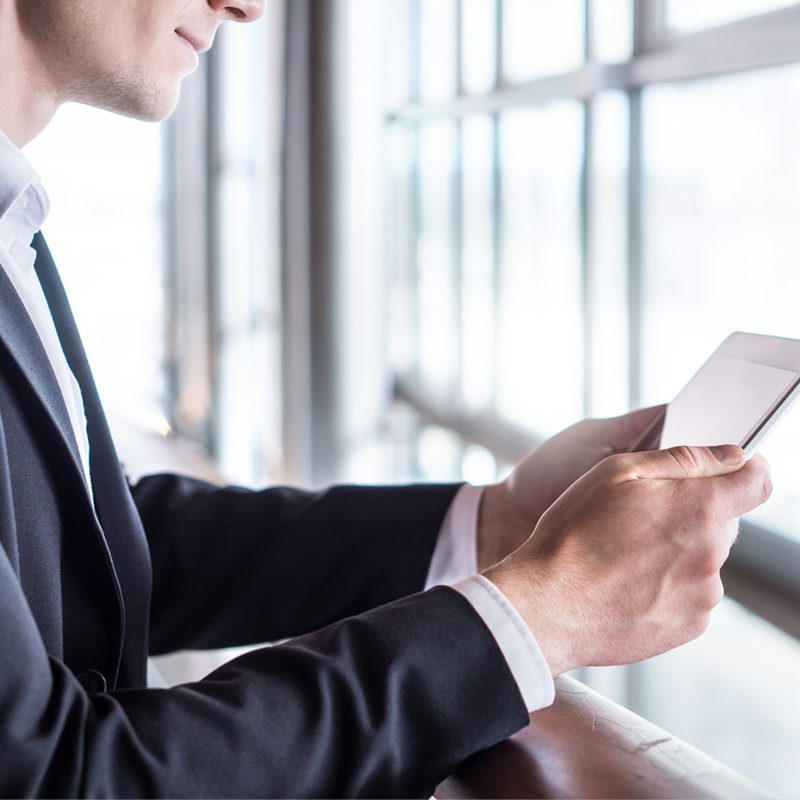 RealNex Pearl AI assistant answering a platform support question for a commercial real estate broker